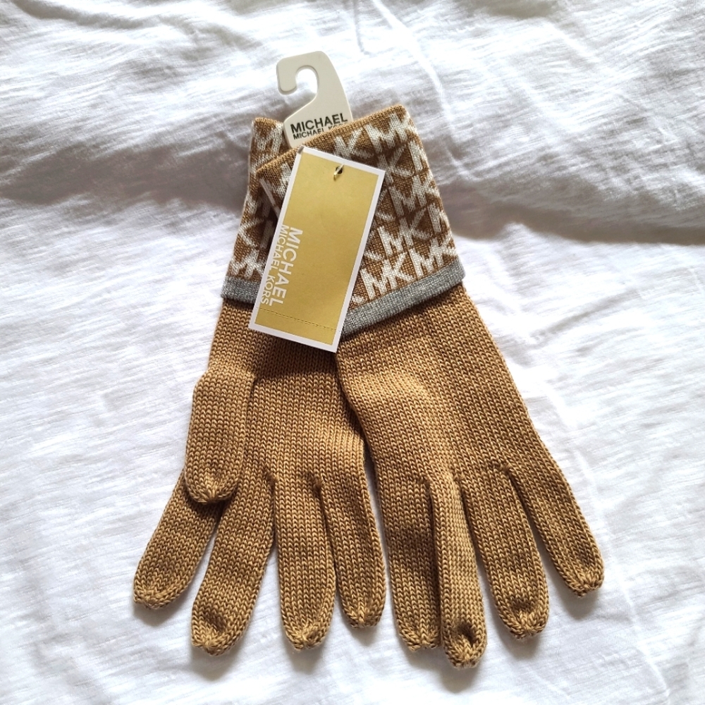Michael Kors Knit Gloves MK Signature Logo One Size NWT